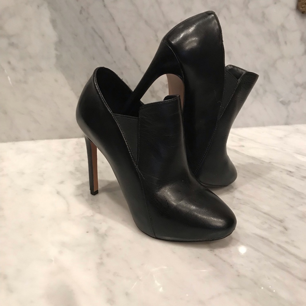 Nine West bootie MAKE AN OFFER